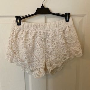 Soft lace shorts